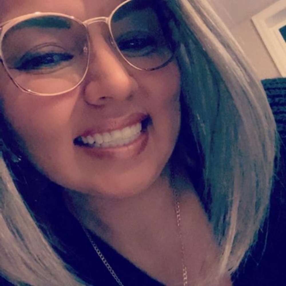 Meet your Posher, Yesenia